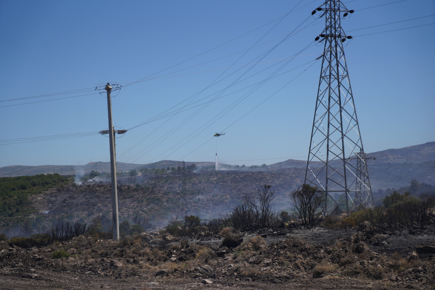Çeşme’de yangın 3. gününde büyük ölçüde kontrol altına alındı 